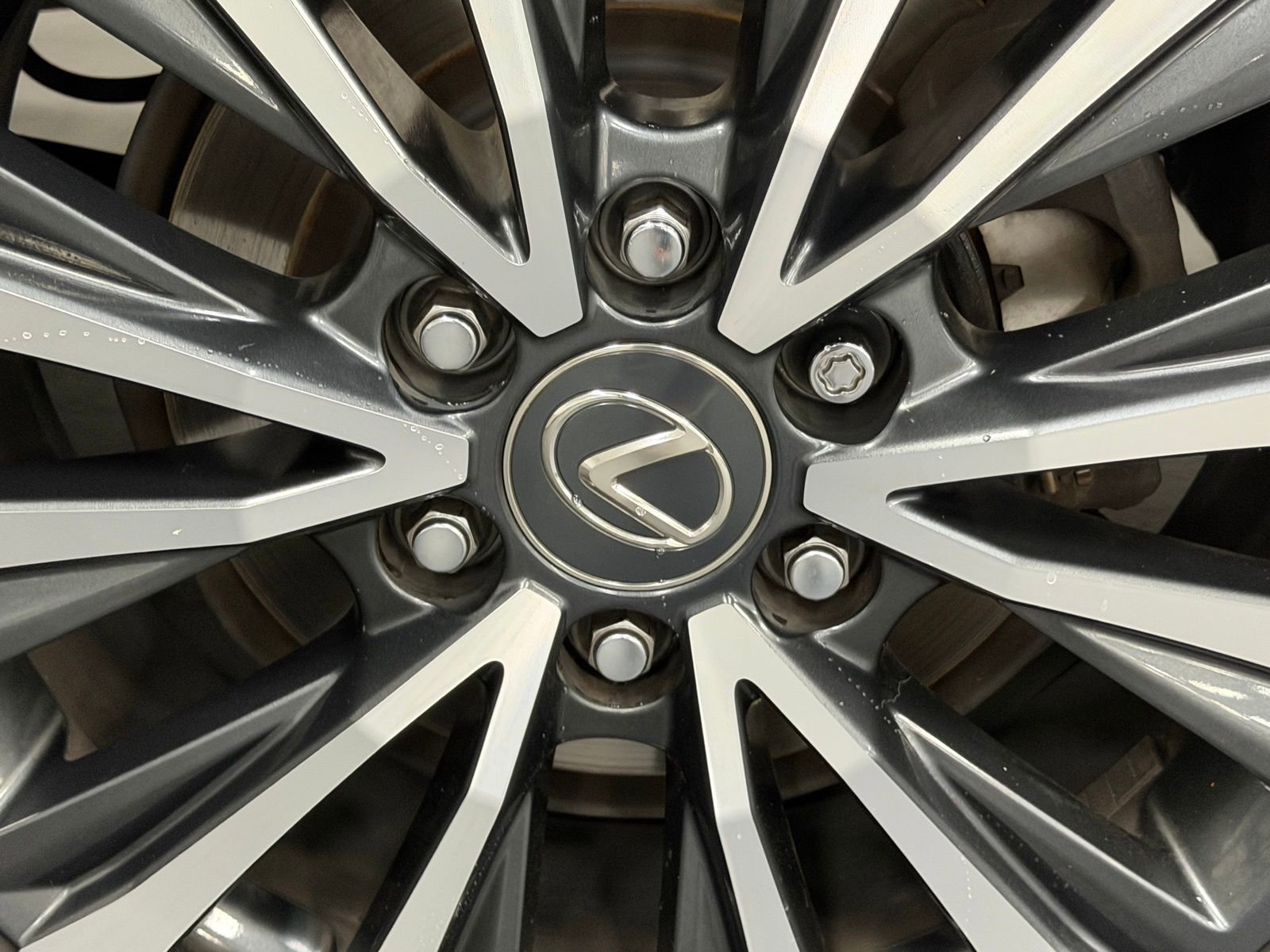 Used 2024 Lexus LX 600 4WD w/ Interior Upgrade Package image 18