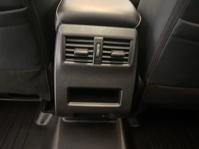 Used 2022 Mitsubishi Outlander SE image 14