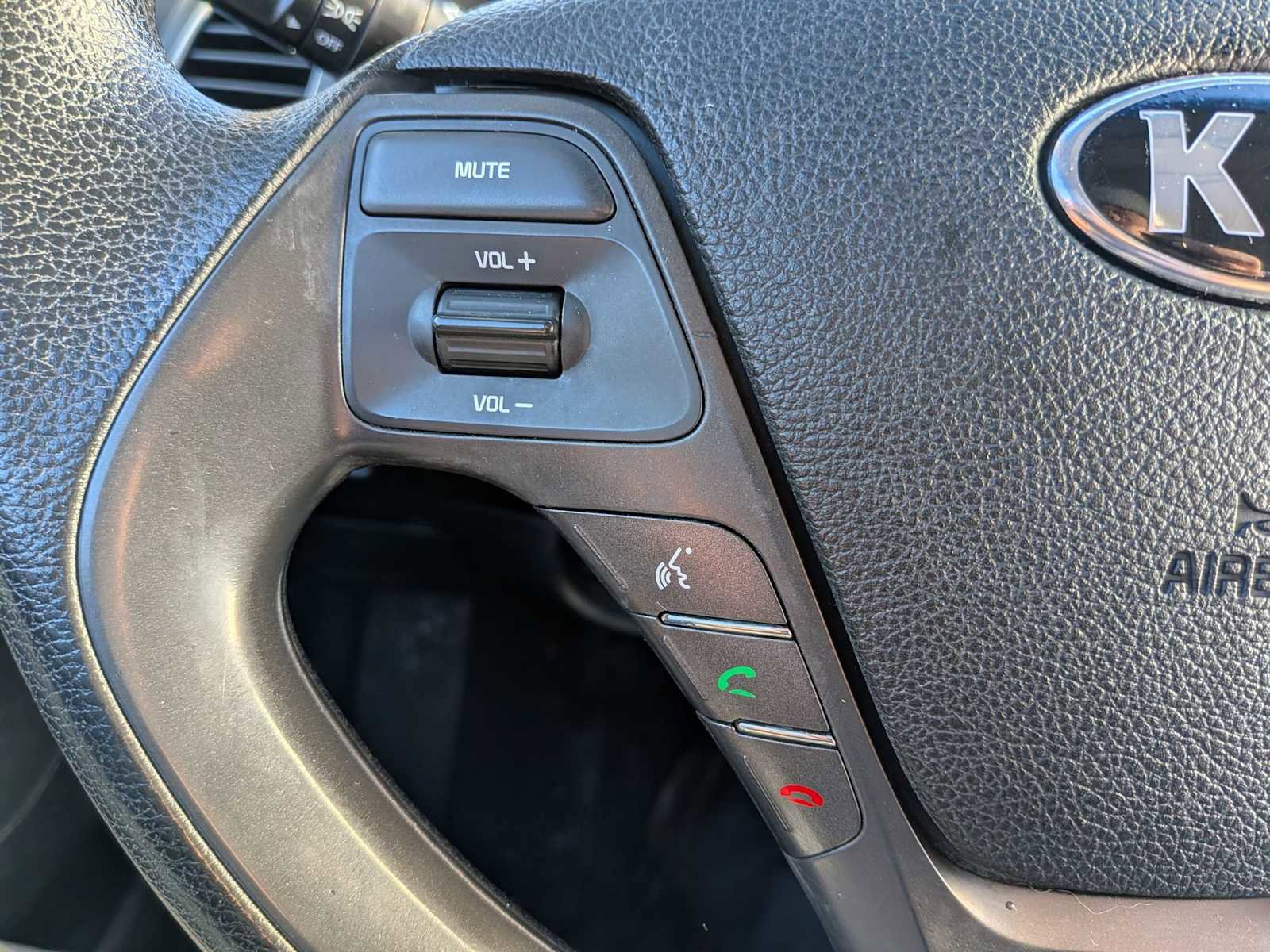 Used 2017 Kia Forte LX image 19