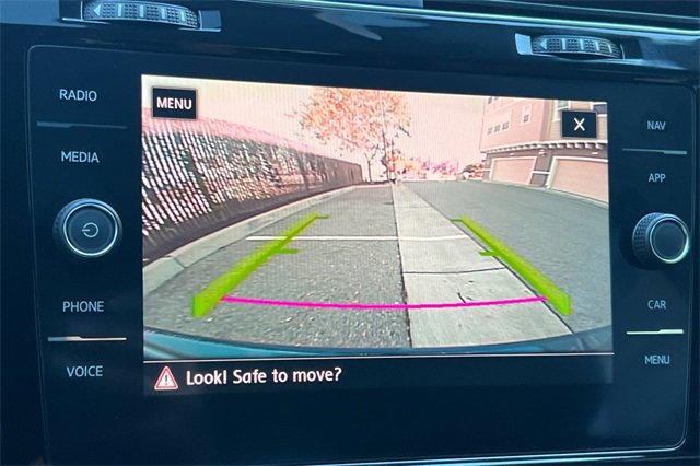 Used 2019 Volkswagen Golf R 4-Door image 23