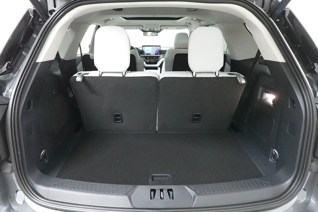 New 2026 Ford Explorer Platinum image 28