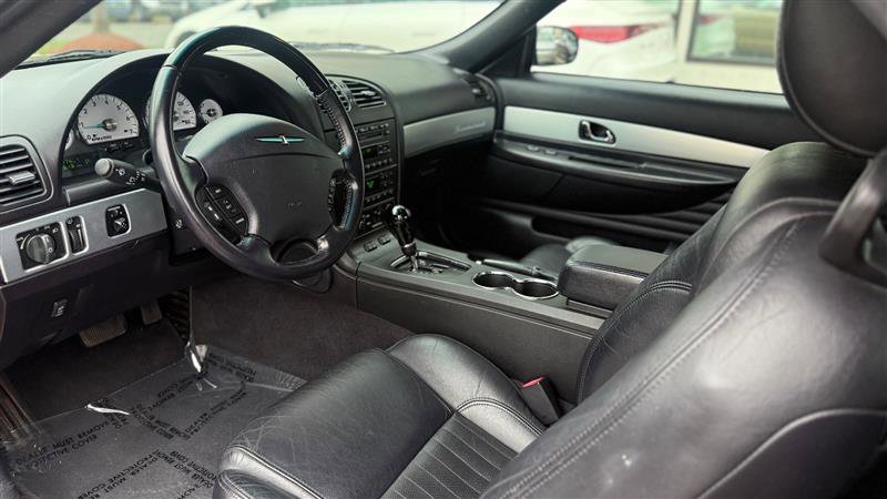 Used 2005 Ford Thunderbird image 11