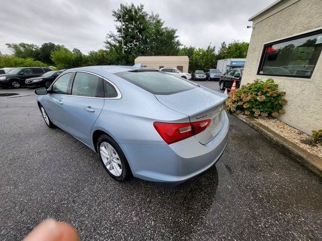 Used 2018 Chevrolet Malibu LT FWD image 5