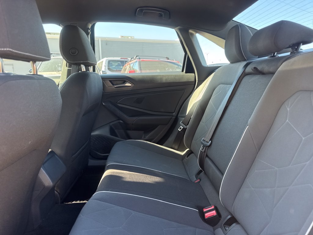 Used 2025 Volkswagen Jetta Sport FWD image 11