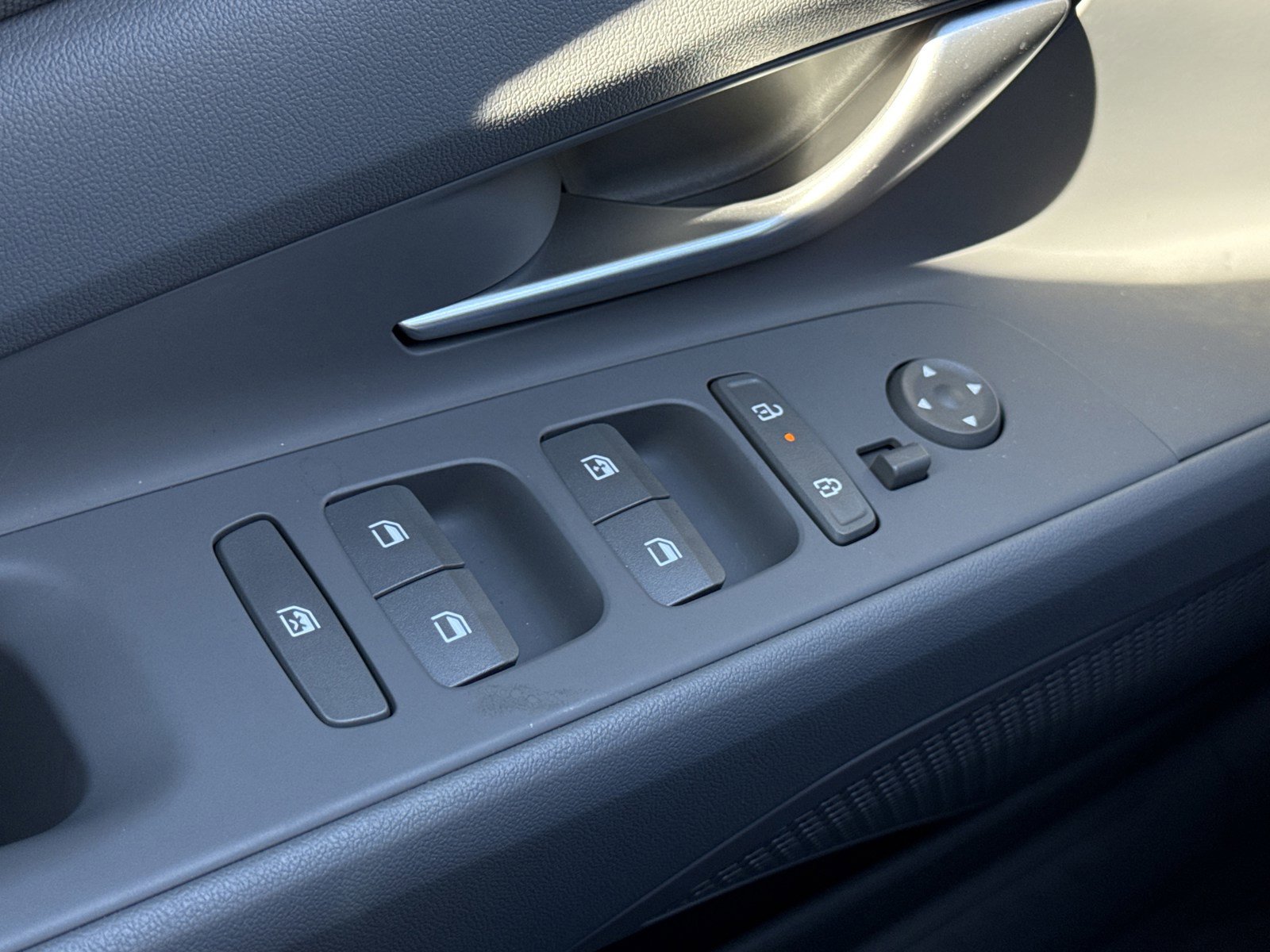 Certified 2025 Hyundai Elantra Sport image 16