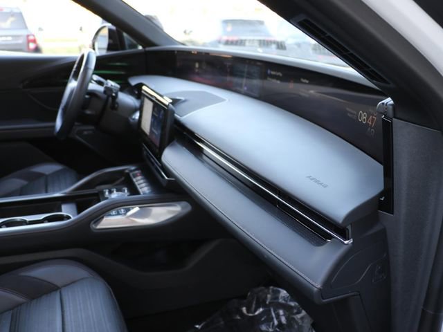 Used 2024 Lincoln Nautilus Reserve w/ Equipment Group 202A image 10