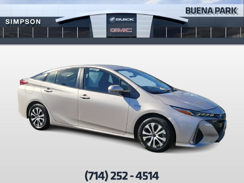 Used 2021 Toyota Prius Prime LE w/ Carpet Mat Package (TMS) FWD image 2