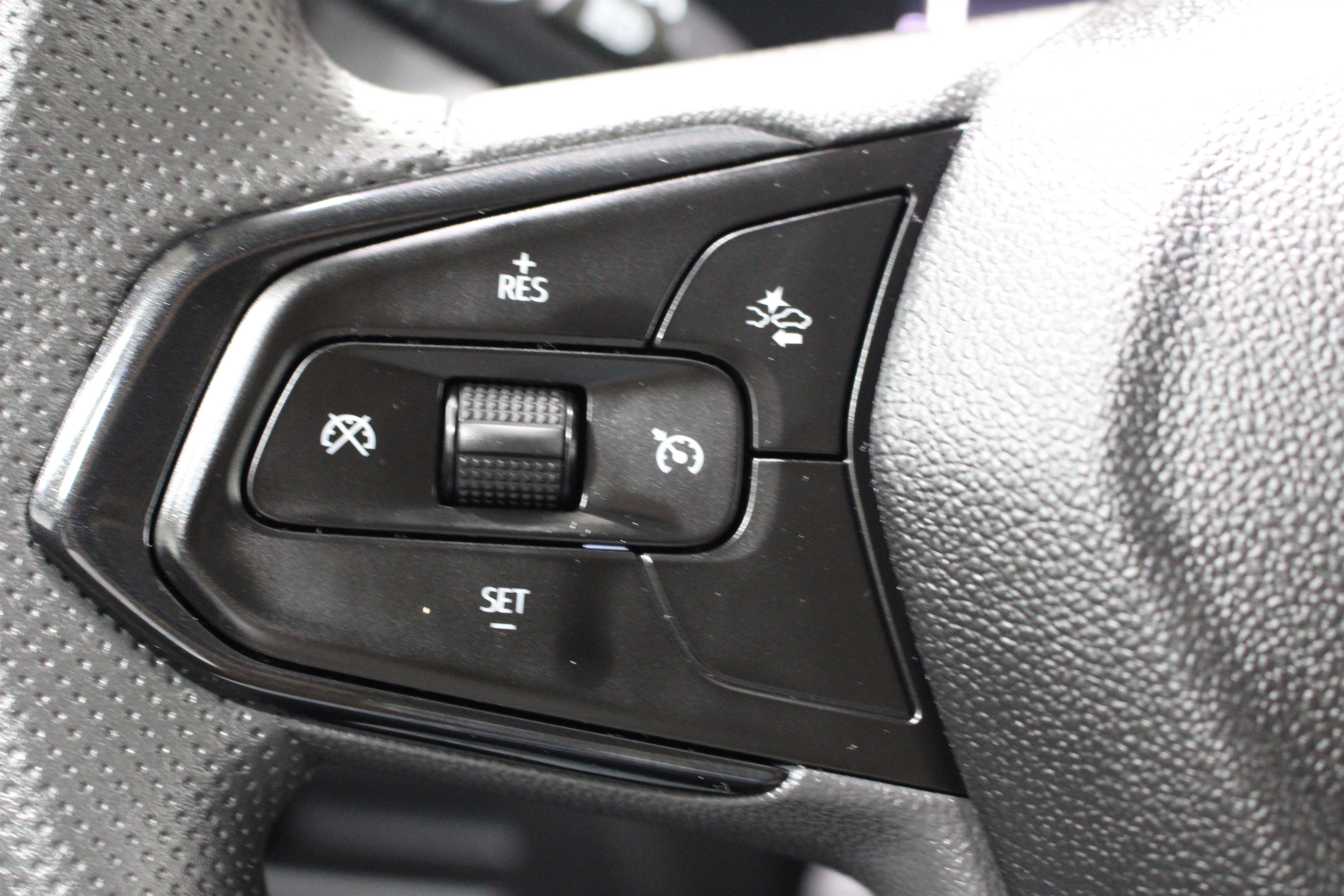 Used 2026 Chevrolet TrailBlazer LS FWD image 12