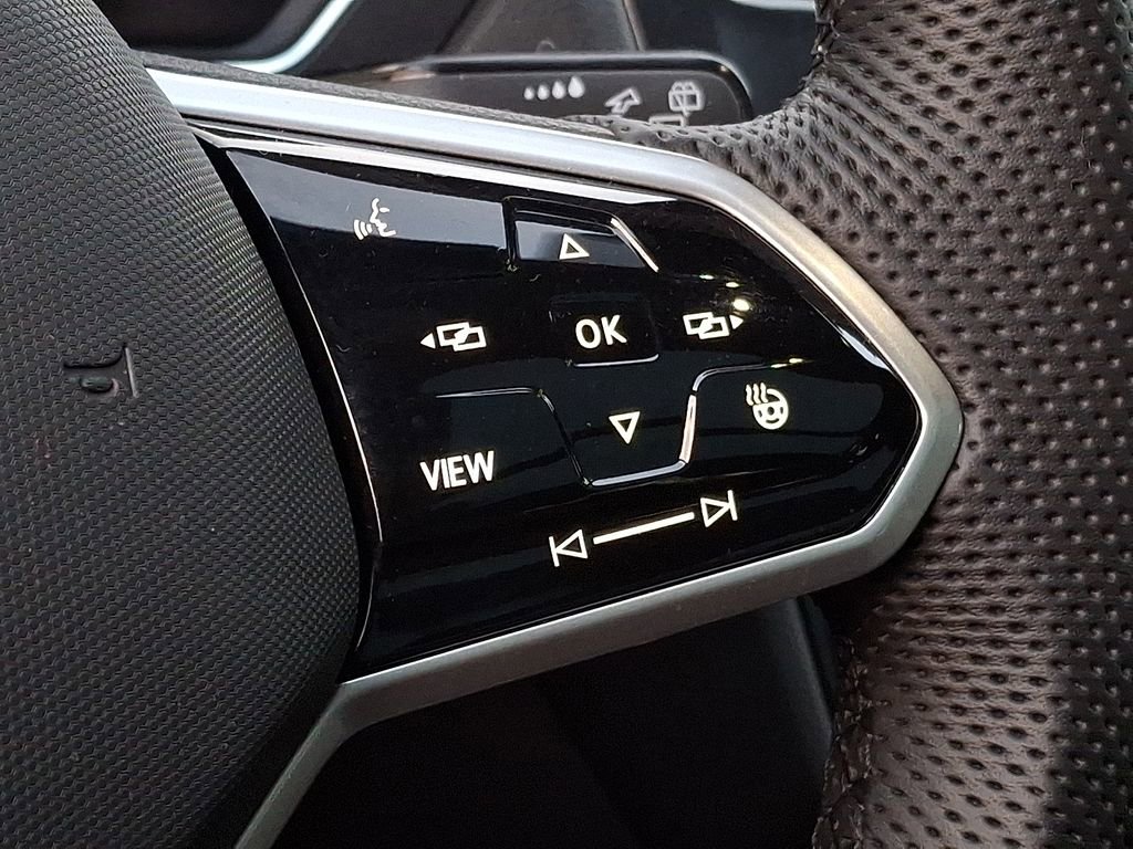 Used 2022 Volkswagen Tiguan SEL R-Line AWD/4WD image 18