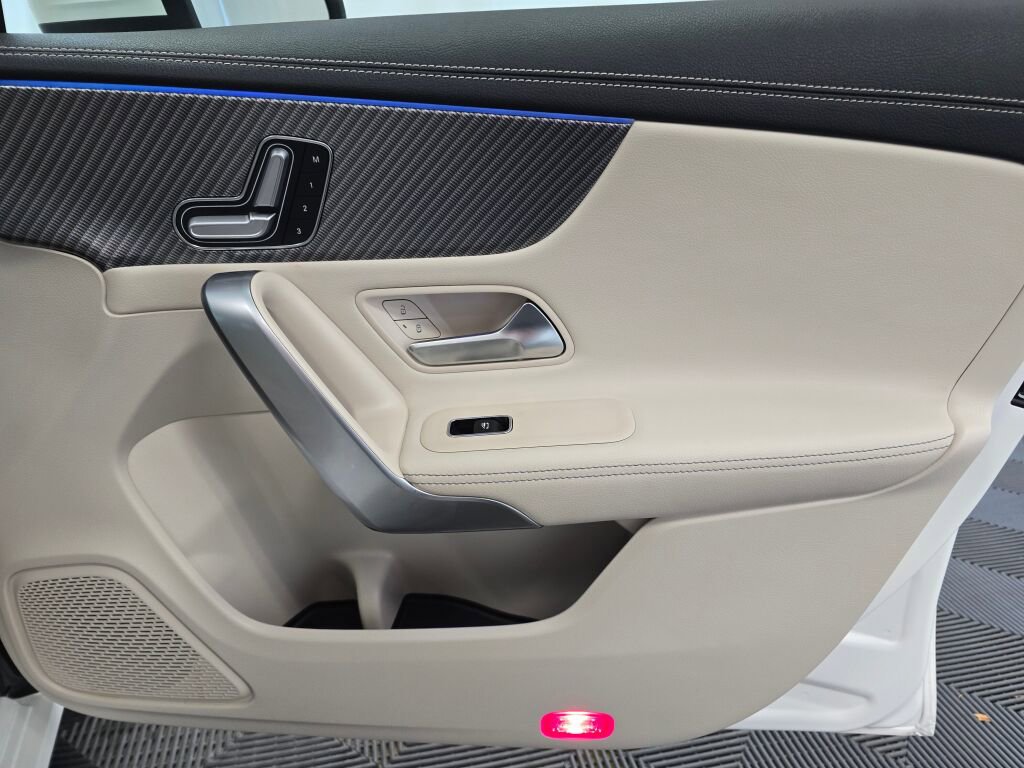 Used 2025 Mercedes-Benz CLA 250 CLA 250 image 24