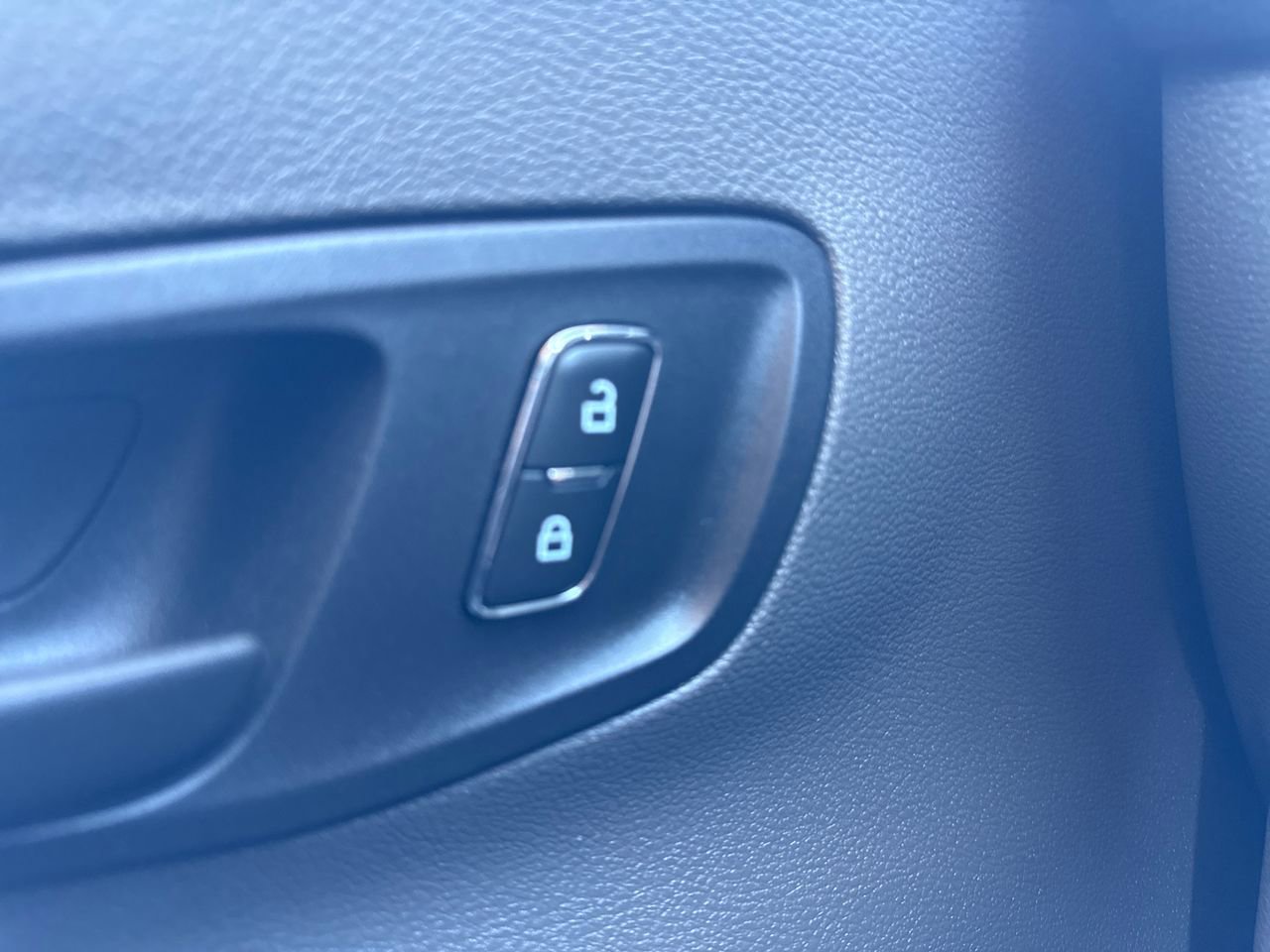 Used 2023 Ford Transit 250 Low Roof AWD w/ Exterior Upgrade Package image 28