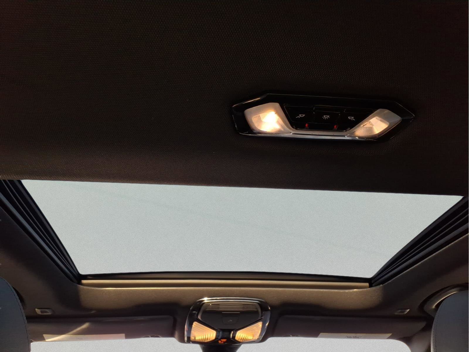 Used 2020 BMW 330i xDrive Sedan w/ Convenience Package image 14