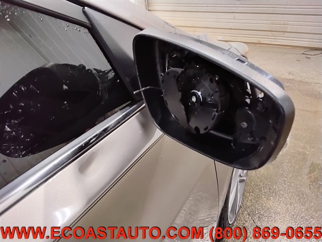 Used 2014 Hyundai Elantra Limited FWD image 18