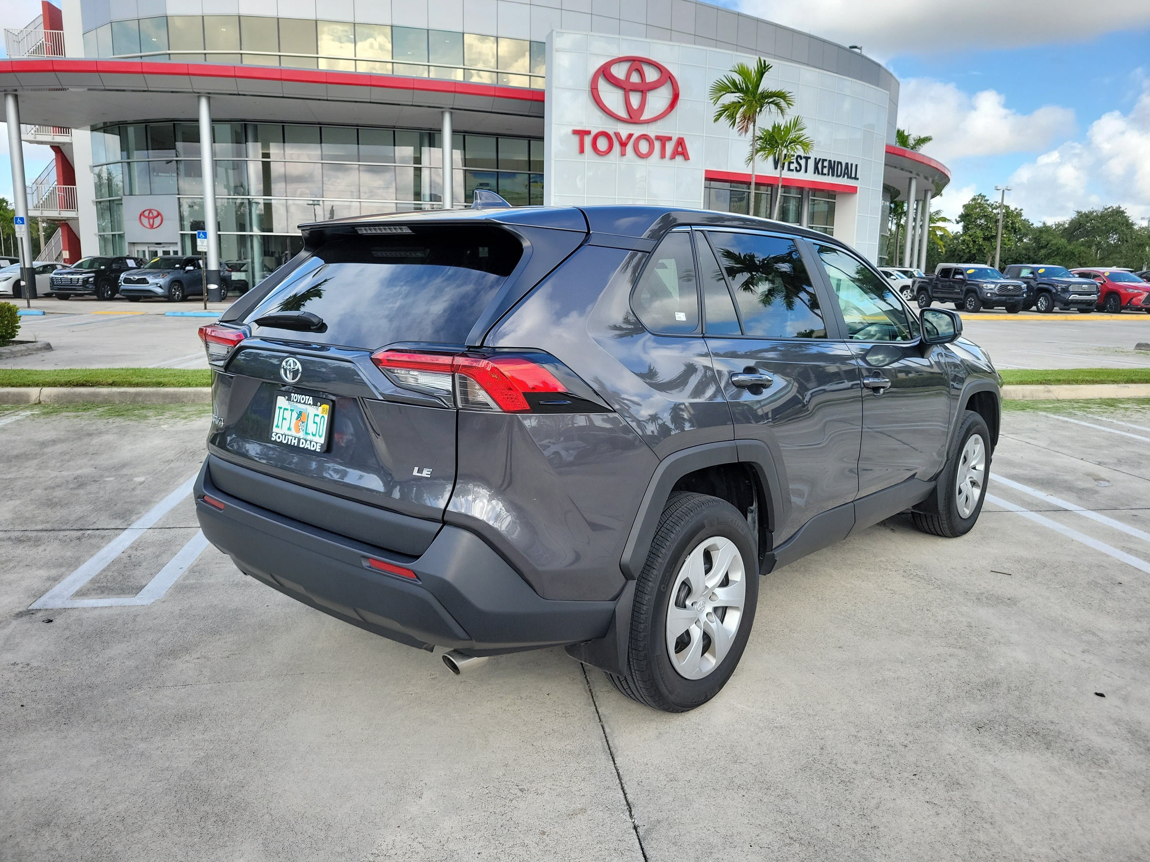 Certified 2025 Toyota RAV4 LE FWD image 7