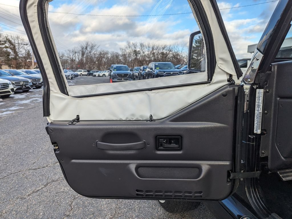 Used 2002 Jeep Wrangler Sahara AWD/4WD image 12