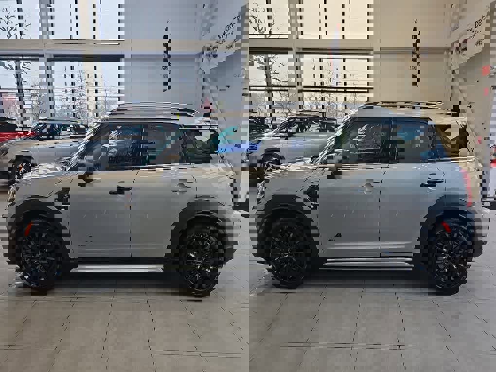 Certified 2024 MINI Cooper Countryman S w/ Premium Package image 7