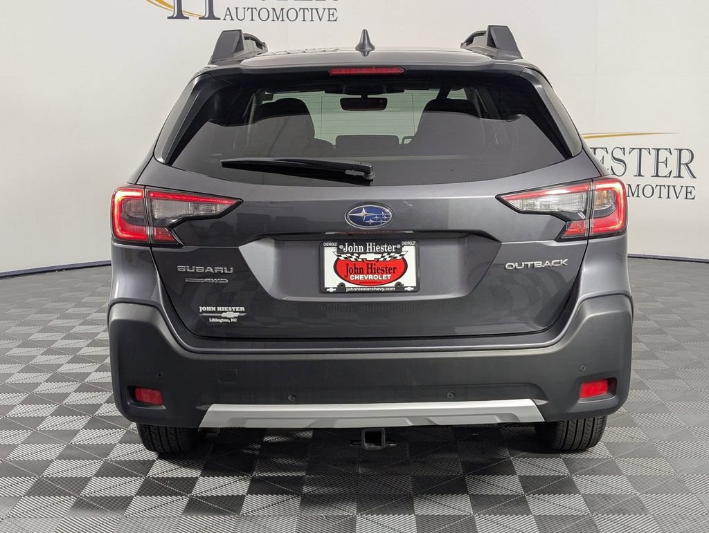 Used 2025 Subaru Outback Limited AWD/4WD image 6