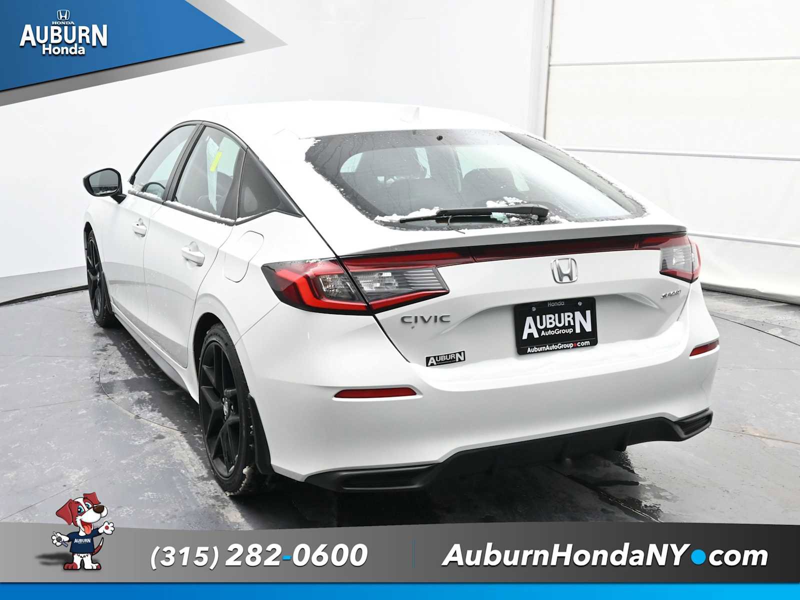 Used 2023 Honda Civic Sport image 11