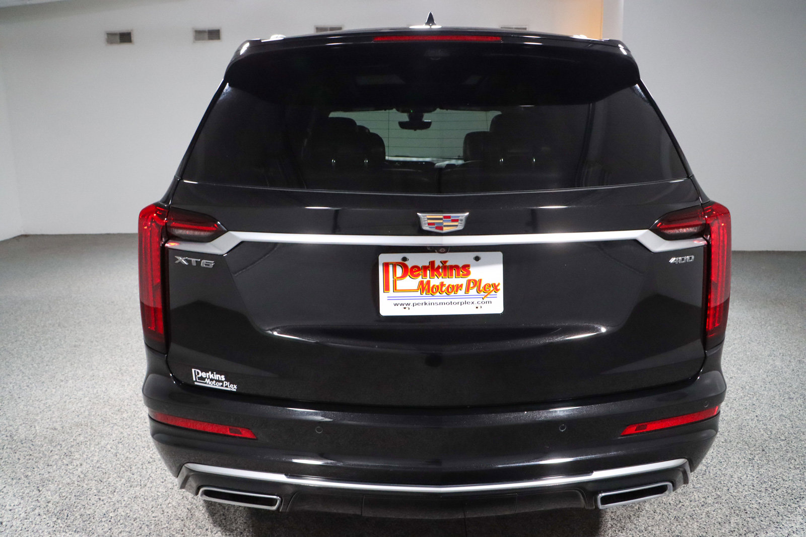 Used 2023 Cadillac XT6 Premium Luxury w/ Technology Package FWD image 8