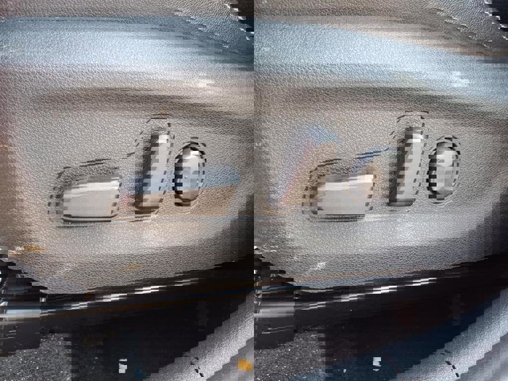 Used 2017 Kia Niro Touring image 4