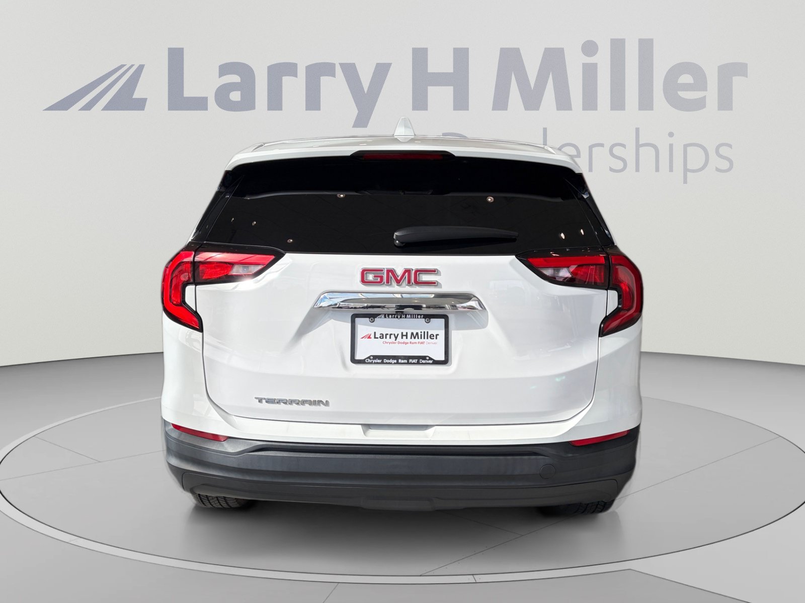 Used 2018 GMC Terrain SLE FWD image 4