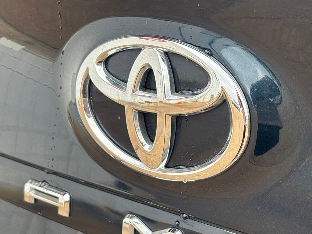 Used 2018 Toyota Camry SE image 30