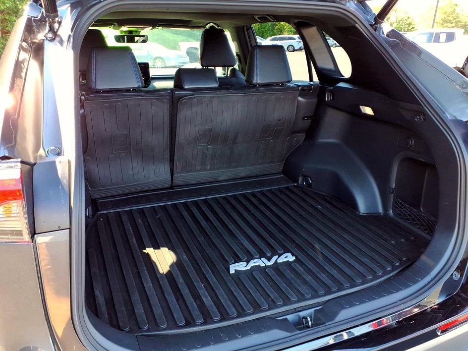 Used 2023 Toyota RAV4 XSE AWD/4WD image 7