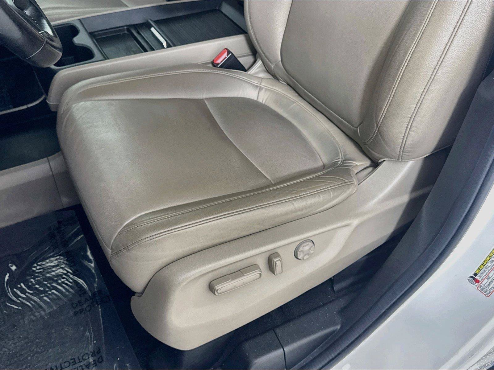 Used 2024 Honda Odyssey EX-L image 18