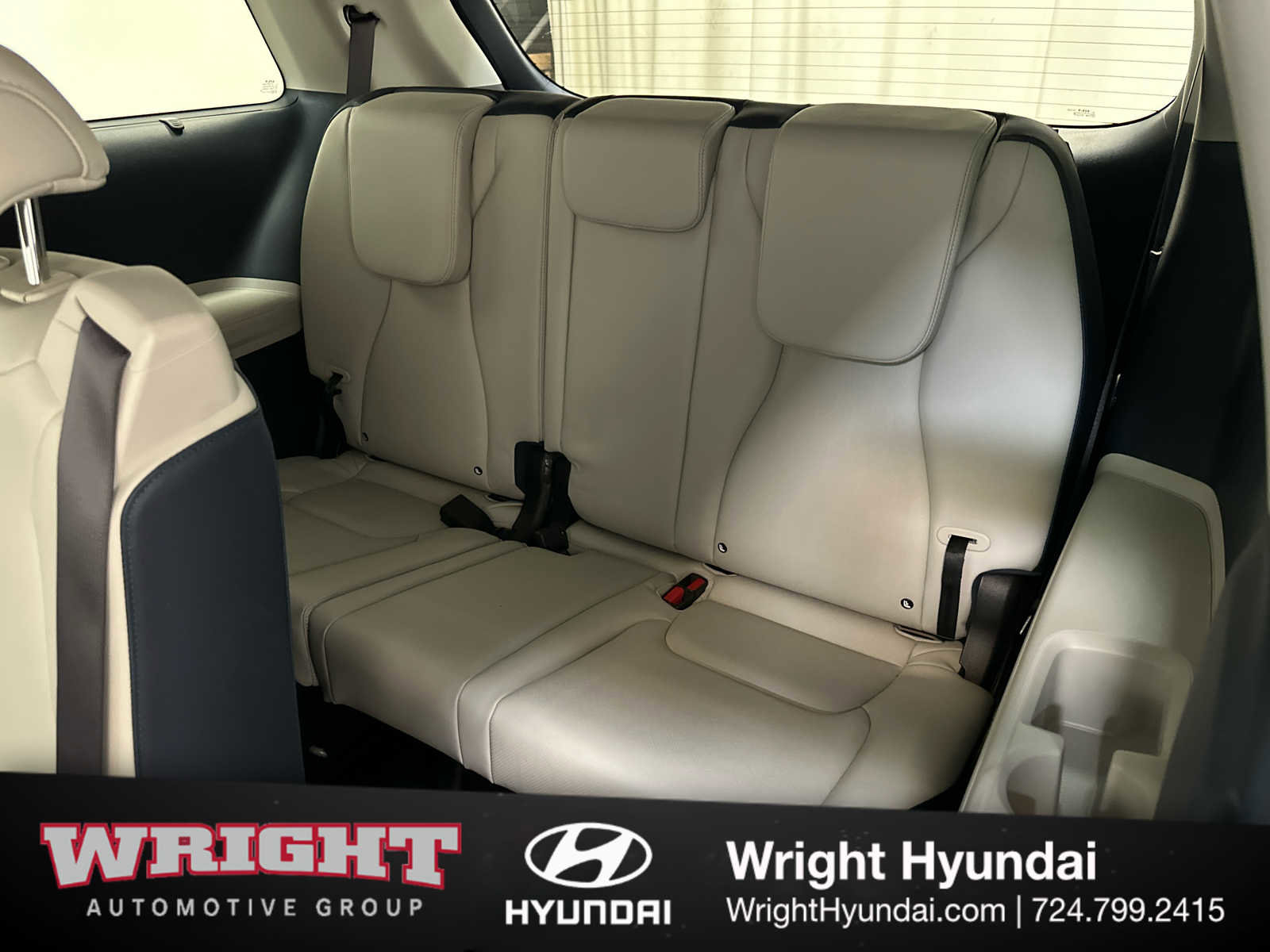 Used 2025 Kia Carnival EX FWD image 13