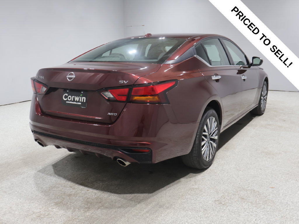 Used 2023 Nissan Altima 2.5 SV w/ SV Premium Package AWD/4WD image 2