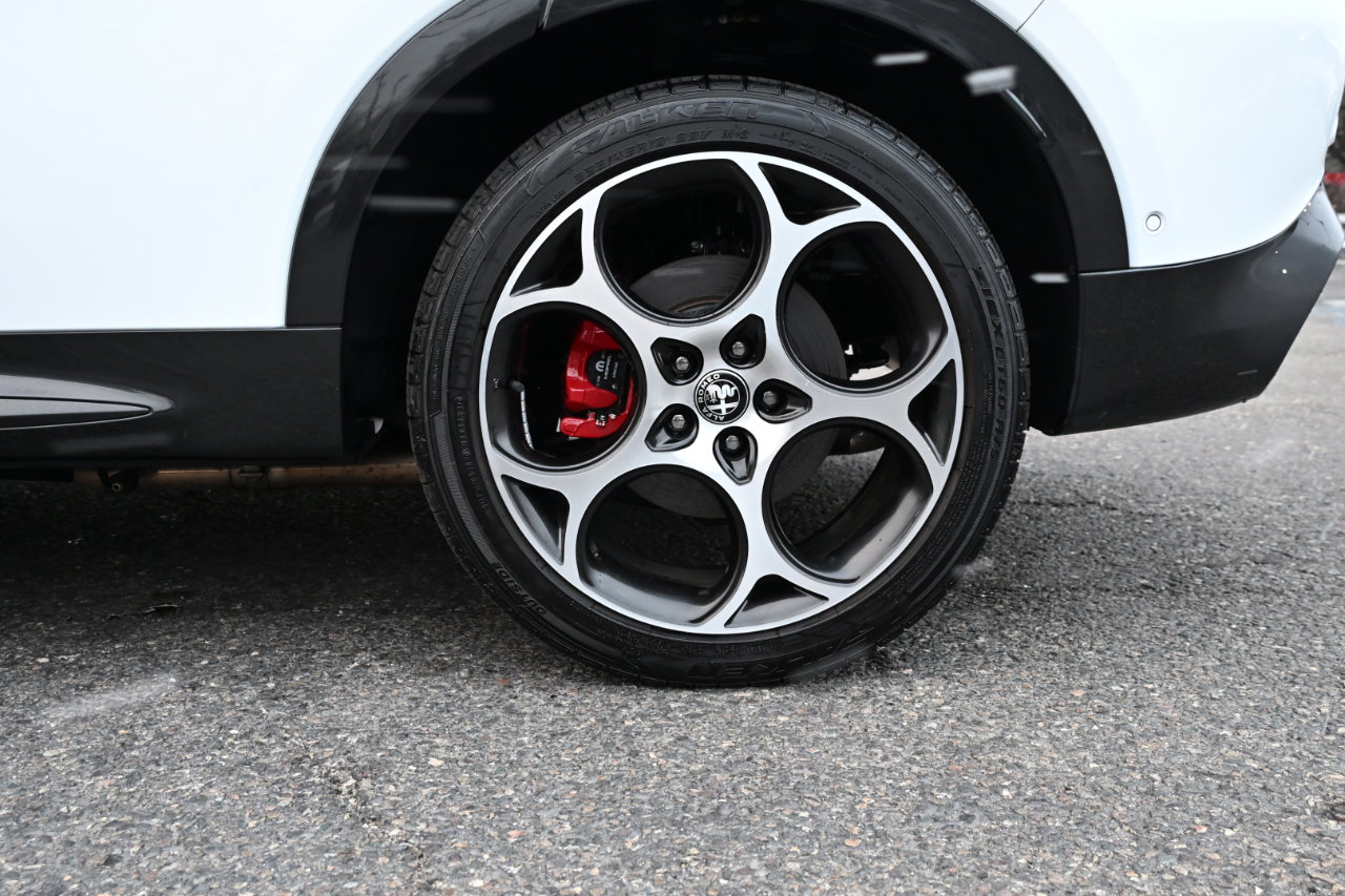 Used 2024 Alfa Romeo Tonale Veloce w/ Active Assist Package image 44