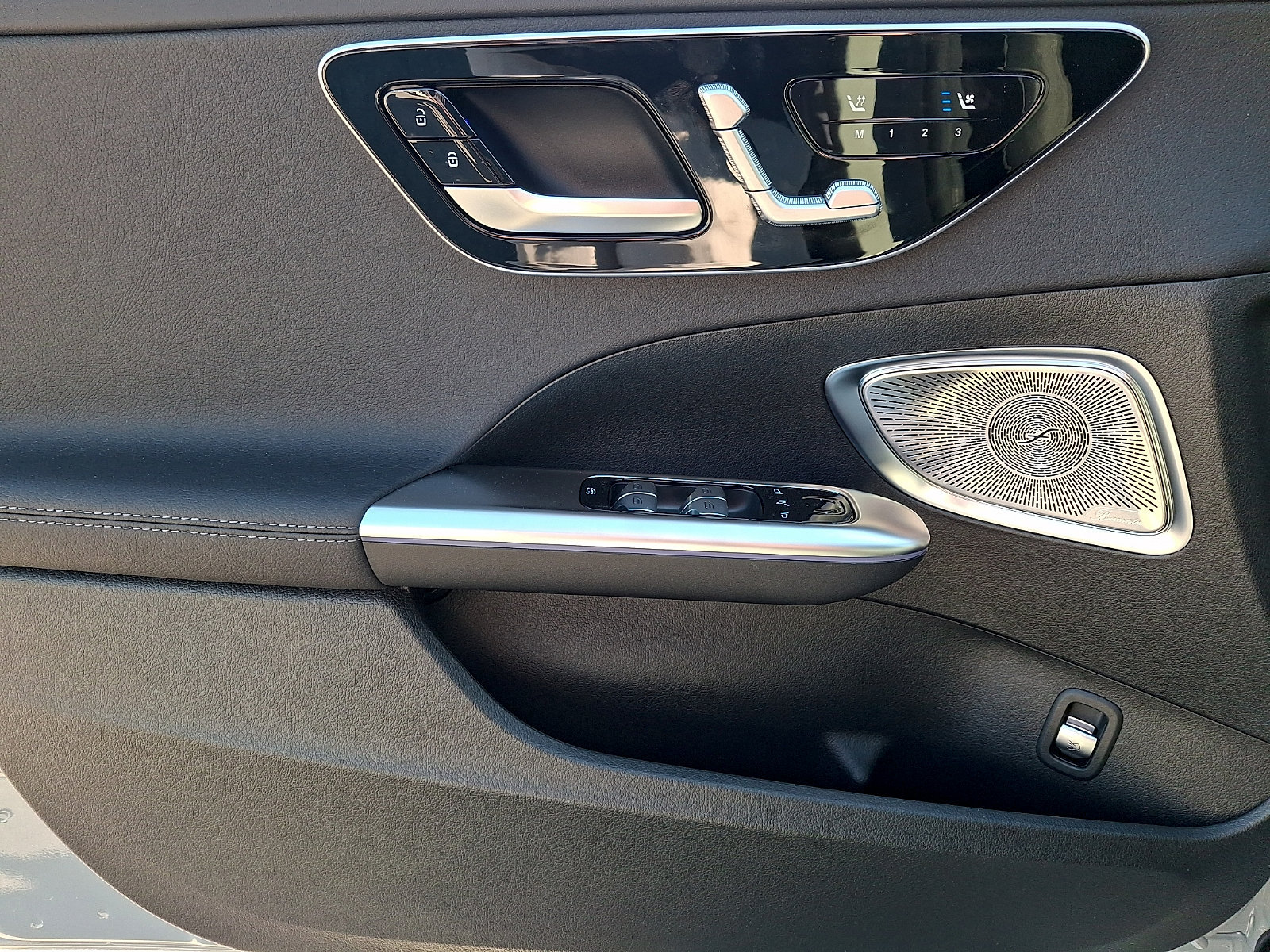 New 2026 Mercedes-Benz C 300 4MATIC Sedan image 8