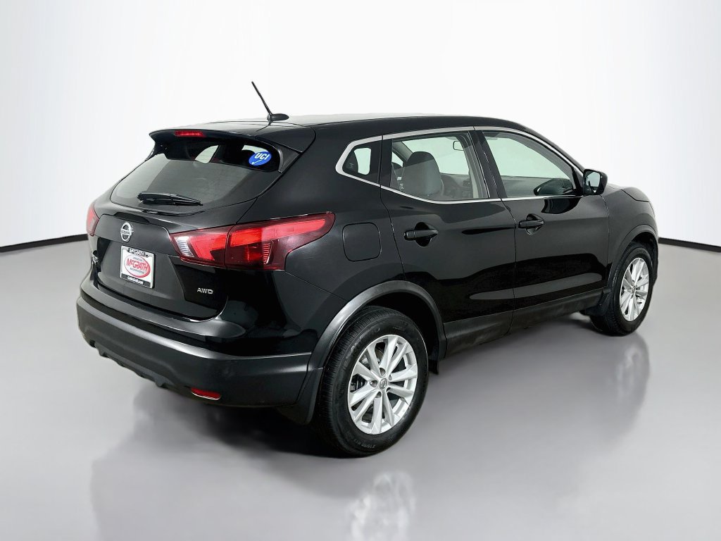 Used 2019 Nissan Rogue Sport S AWD/4WD image 16