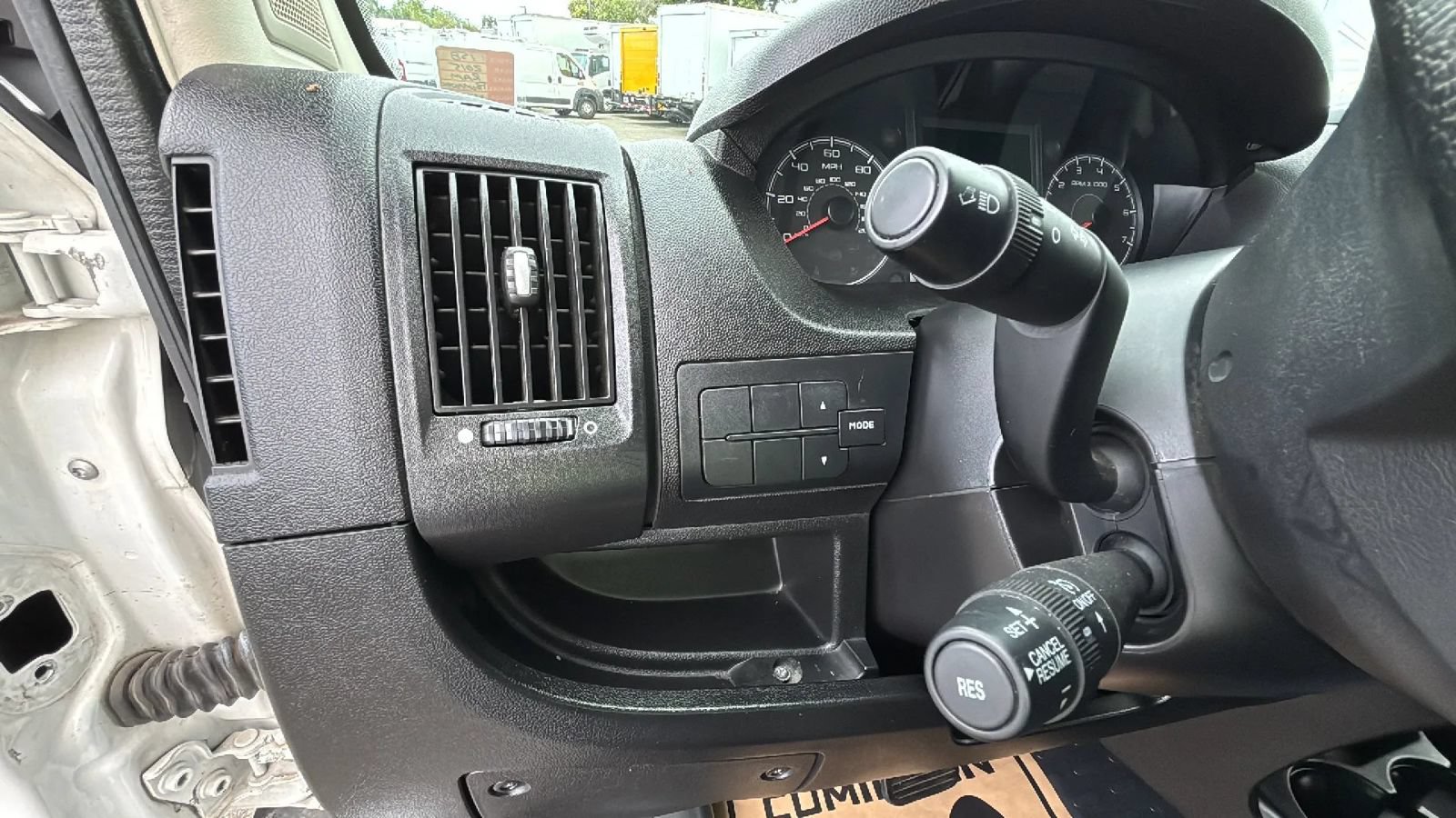 Used 2015 RAM ProMaster 2500 w/ Interior Convenience Group FWD image 29
