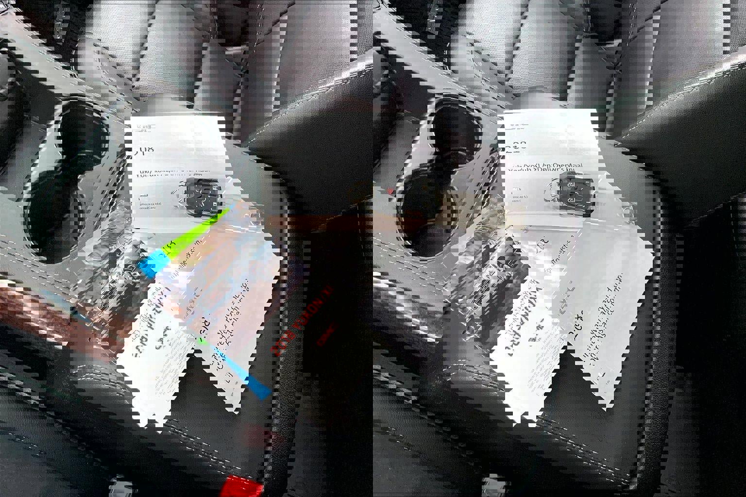 Used 2018 GMC Yukon XL SLT w/ Open Road Package AWD/4WD image 12