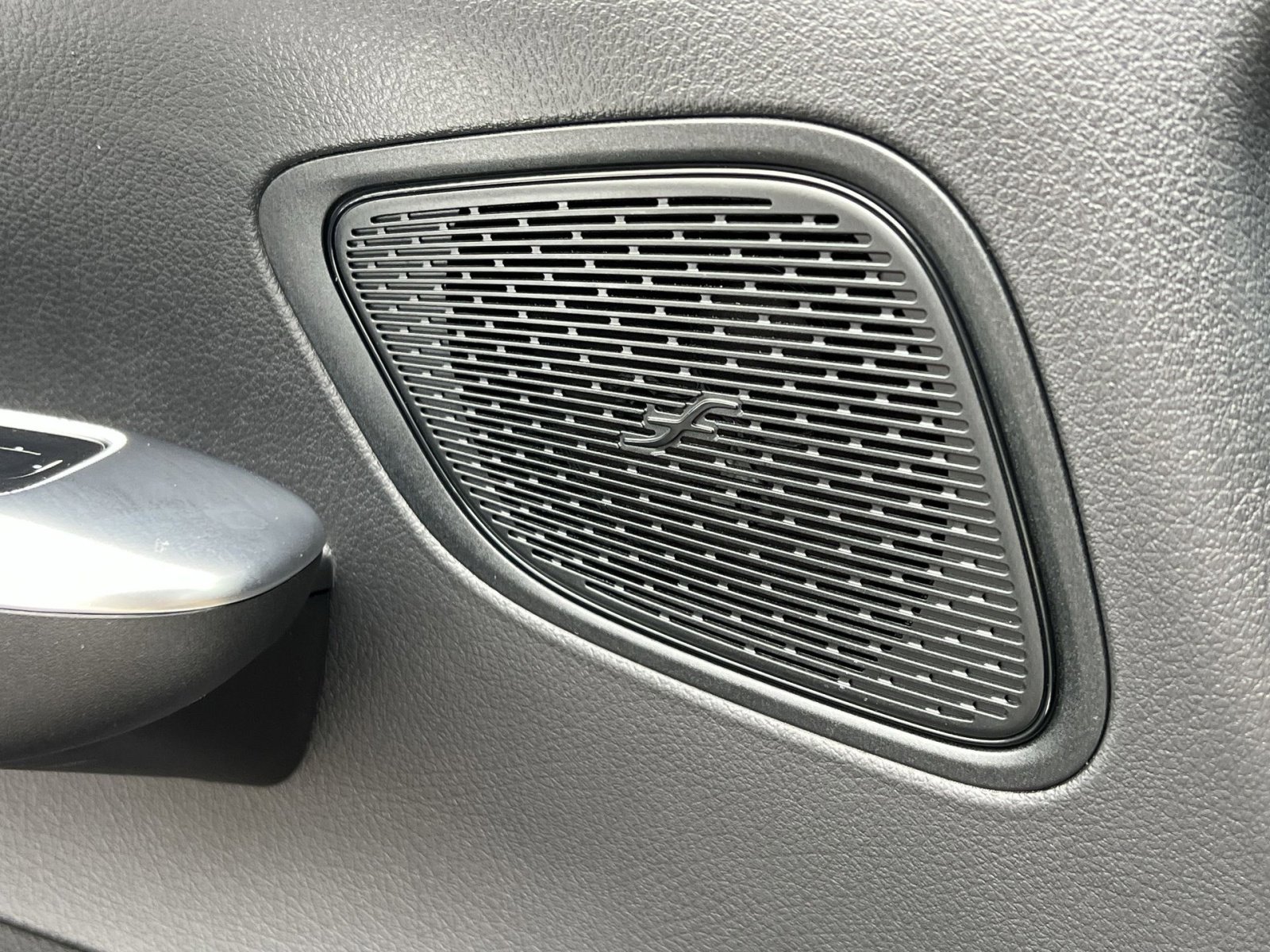 Certified 2025 Mercedes-Benz GLC 300 4MATIC image 34