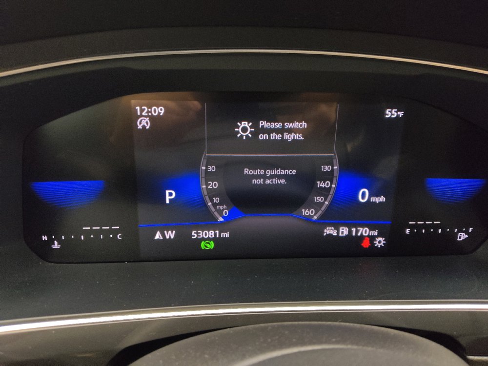 Used 2023 Volkswagen Tiguan SE w/ Panoramic Sunroof Package FWD image 23