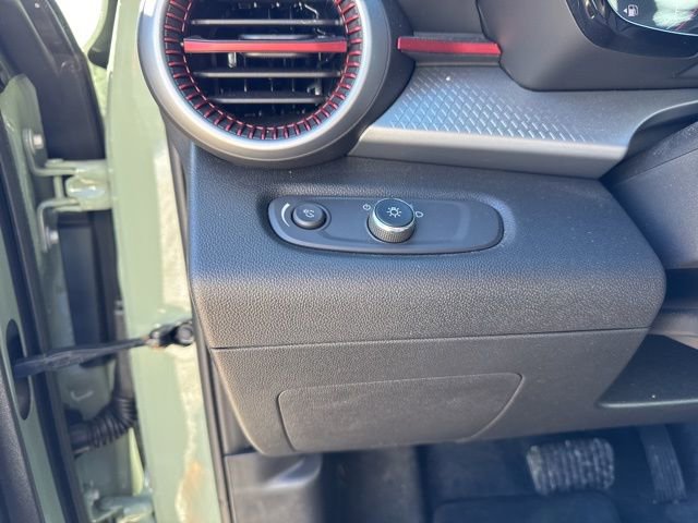 Used 2024 Chevrolet Trax RS w/ Driver Confidence Package image 15