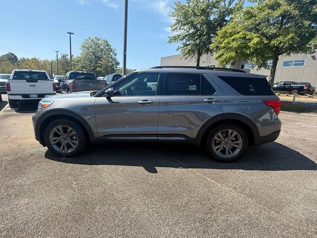 New 2024 Ford Explorer XLT w/ Equipment Group 202A image 3