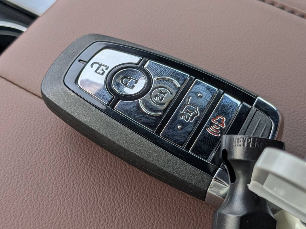 New 2026 Lincoln Nautilus Reserve AWD/4WD image 33