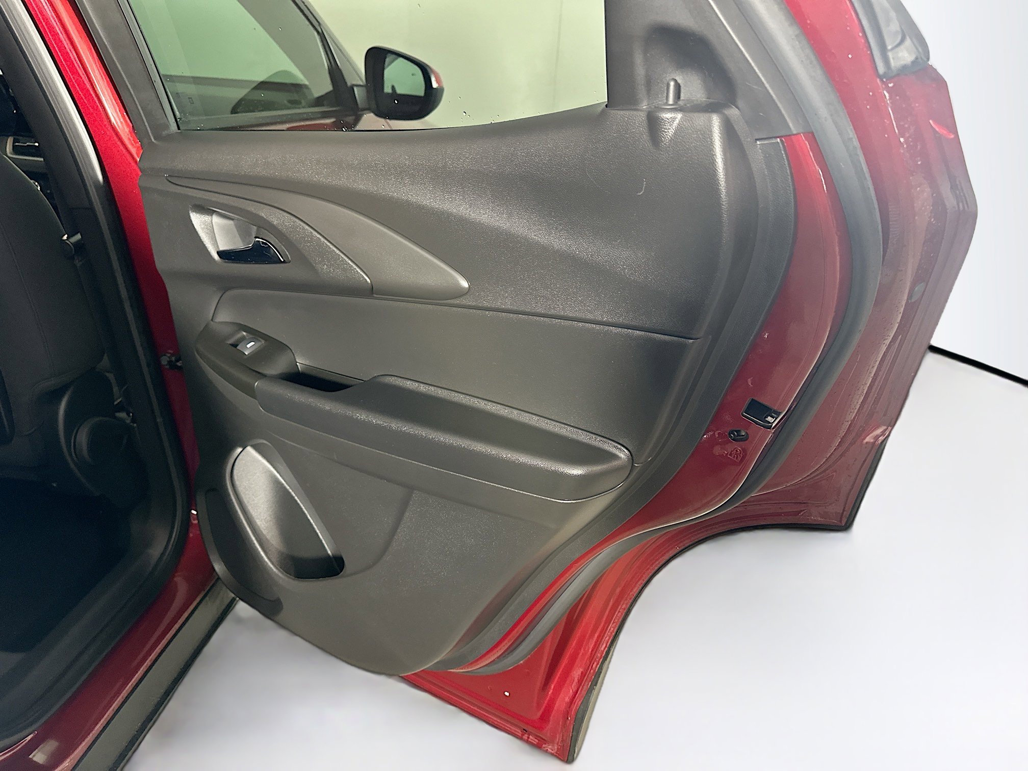 Used 2025 Chevrolet TrailBlazer LT w/ Driver Confidence Package image 28