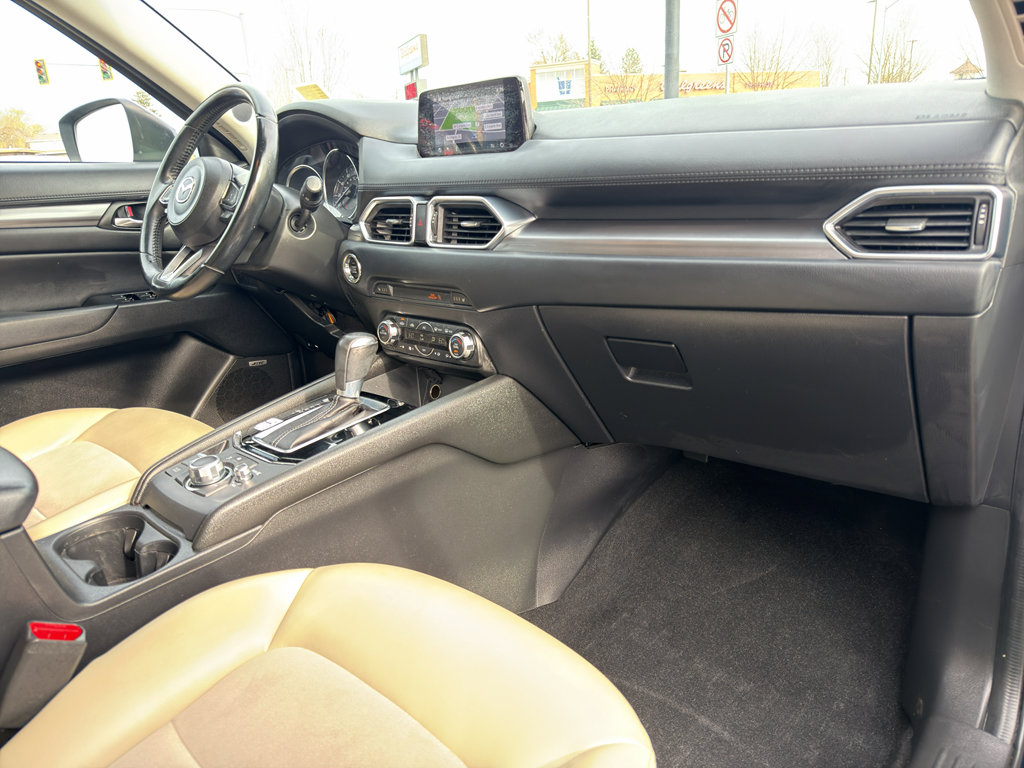 Used 2018 MAZDA CX-5 Touring w/ Preferred Equipment Package AWD/4WD image 21