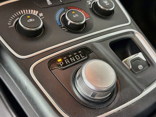 Used 2015 Chrysler 200 LX FWD image 16