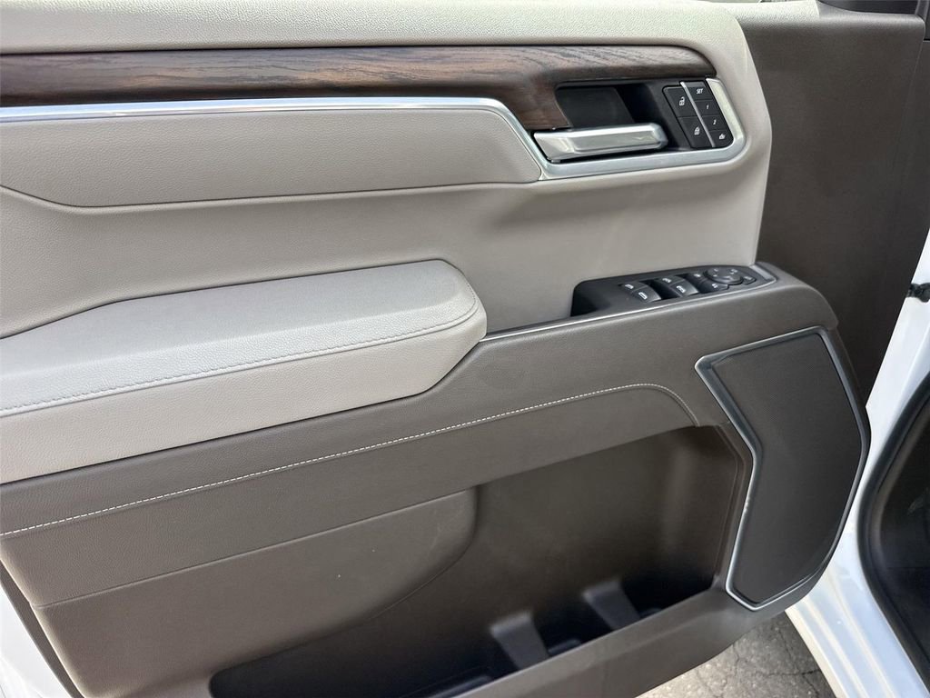 Used 2026 GMC Sierra 1500 SLT image 21