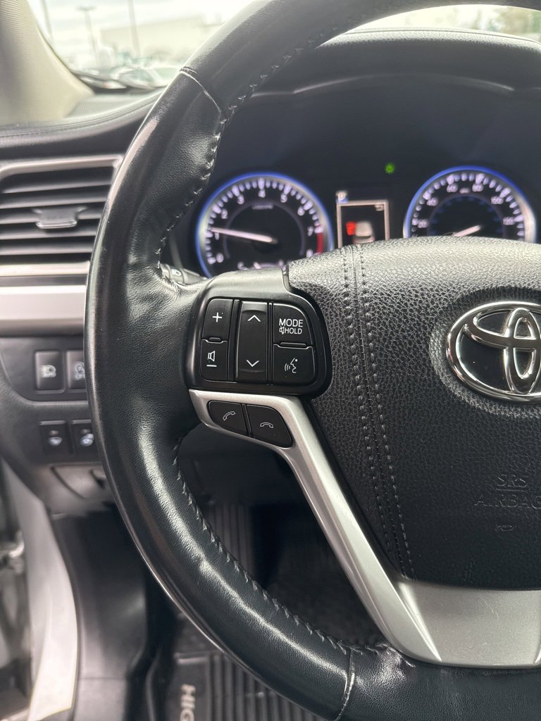 Used 2018 Toyota Highlander Limited Platinum image 37