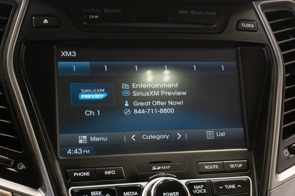 Used 2013 Hyundai Santa Fe Sport 2.0T w/ Technology Pkg AWD/4WD image 17
