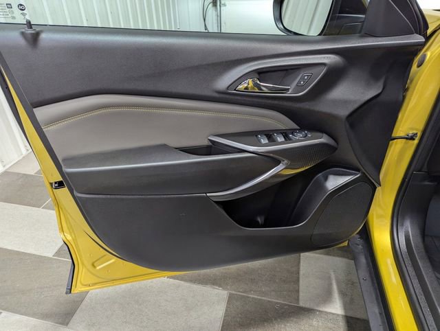 Used 2024 Chevrolet Trax ACTIV w/ Sunroof Package image 12