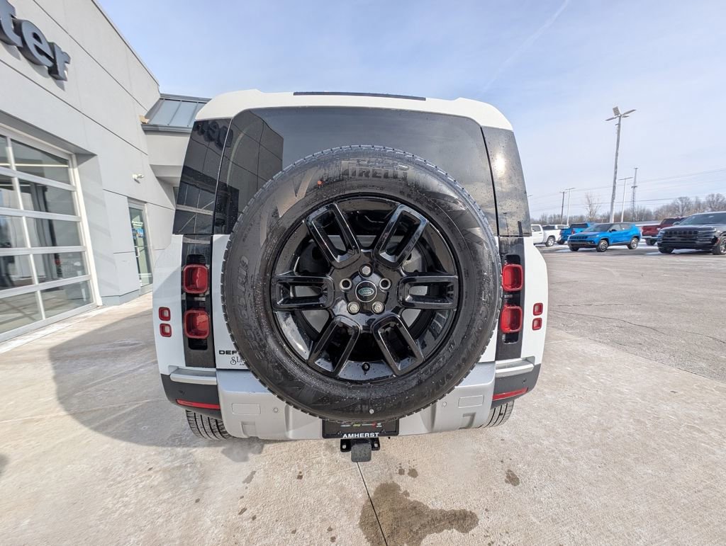 Used 2024 Land Rover Defender 110 S image 10