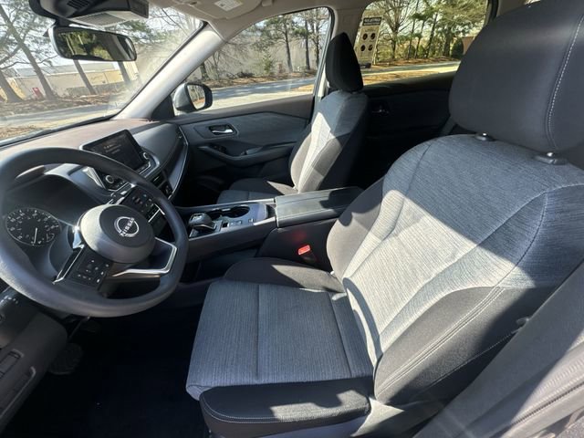 Used 2023 Nissan Rogue SV FWD image 11