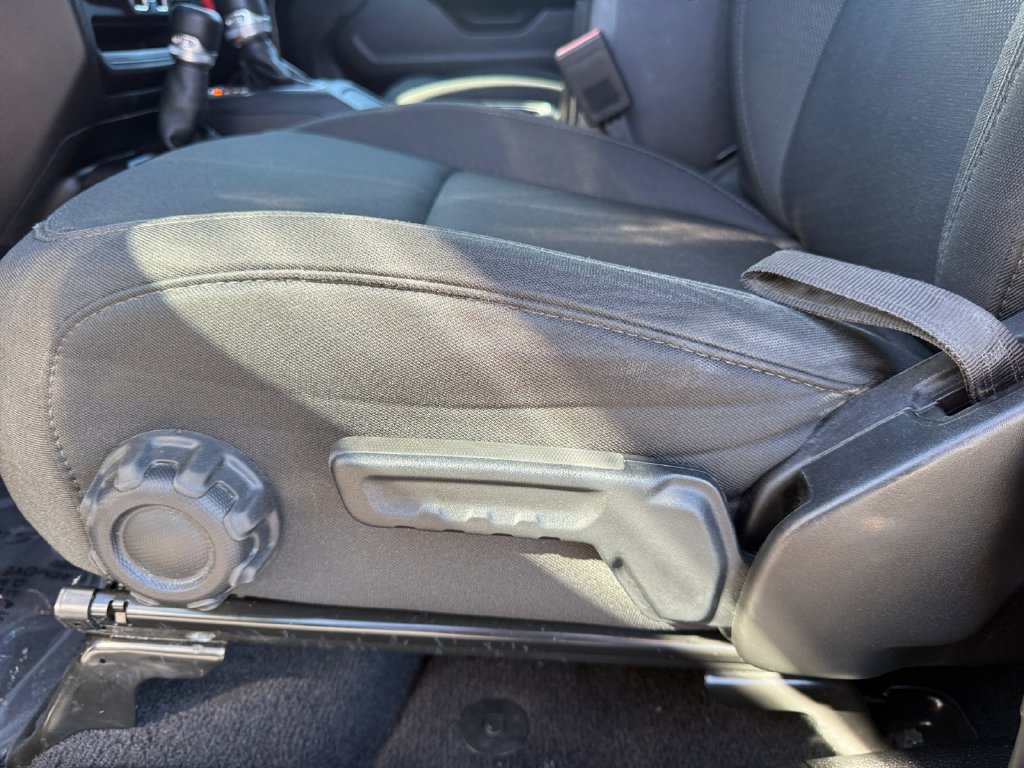 Used 2023 Jeep Gladiator Sport AWD/4WD image 10